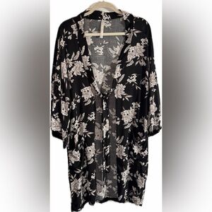 Spiritual Gangster Gray Floral Kimono